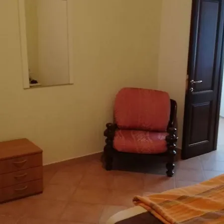 Domo Gollai Apartament *